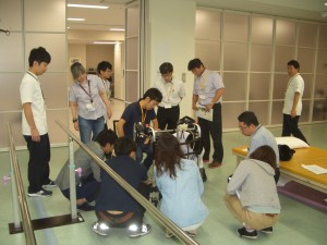 ⑦セミナー参加者による装着実習